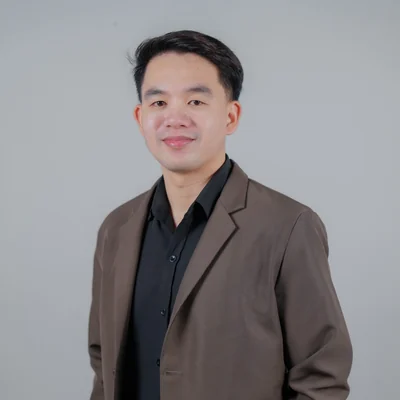 Portrait of Ian Fernandez